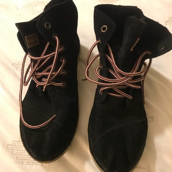 toms vegan boots